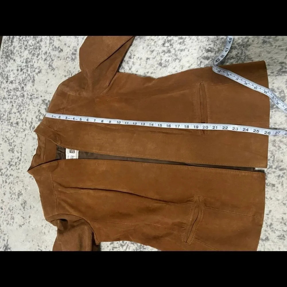 Vintage Women's Tan Suede Leather Jacket - Picture 9 of 12